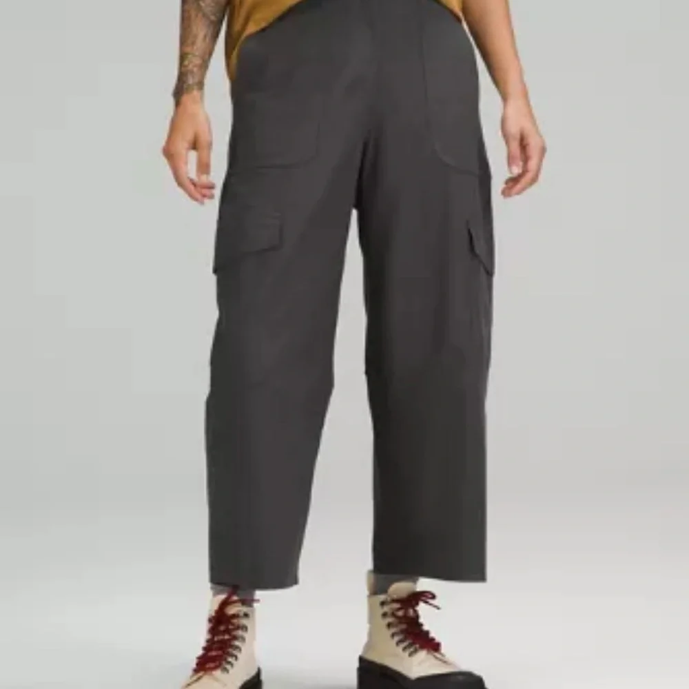 Lululemon Athletica Charcoal Cargo Pants - Picture 2 of 16